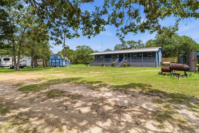 7921 Vista Ranch RD, Smithville, TX 78957