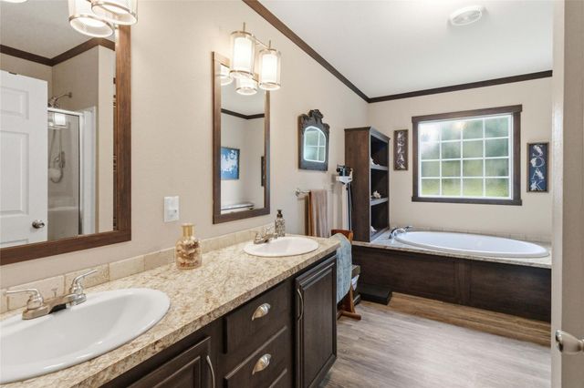 7921 Vista Ranch RD, Smithville, TX 78957