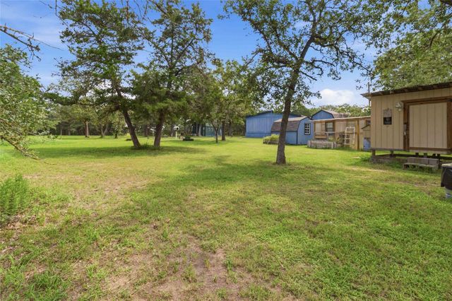 7921 Vista Ranch RD, Smithville, TX 78957