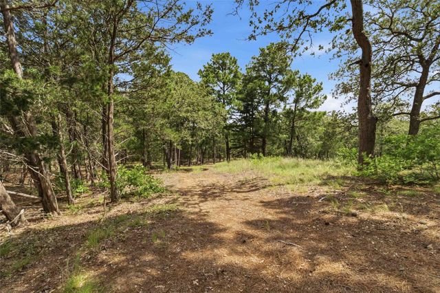 7921 Vista Ranch RD, Smithville, TX 78957