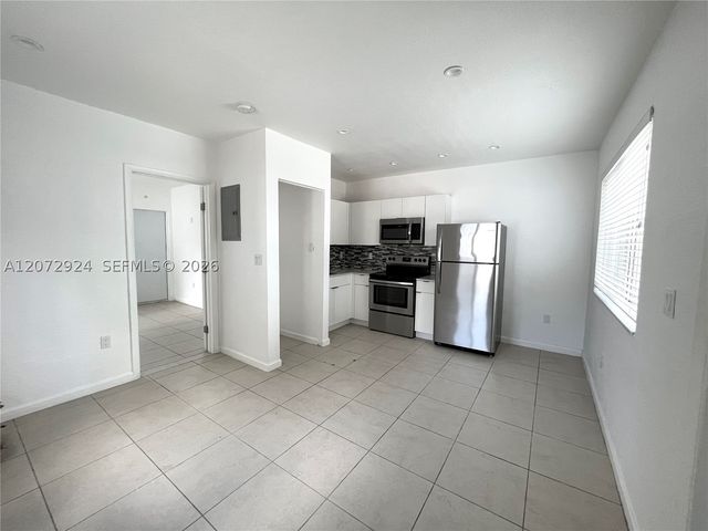 6331 NE 4th Ct 1, Miami, FL 33138