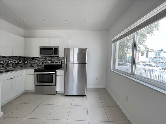 6331 NE 4th Ct 1, Miami, FL 33138