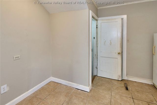 1503 W Virginia Avenue, Dunbar, WV 25064