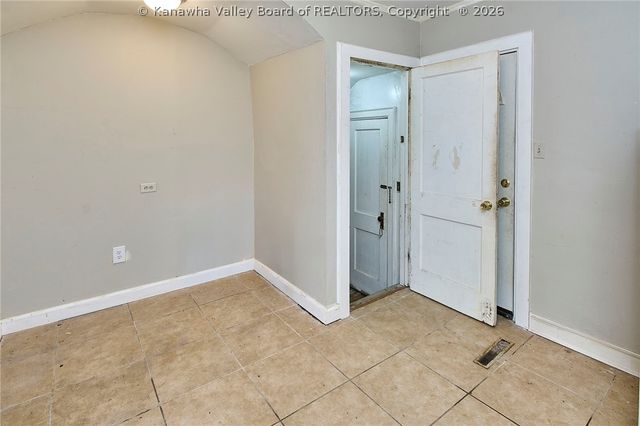 1503 W Virginia Avenue, Dunbar, WV 25064