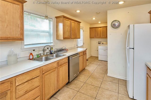 1503 W Virginia Avenue, Dunbar, WV 25064