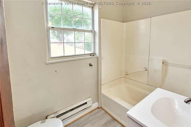 1503 W Virginia Avenue, Dunbar, WV 25064