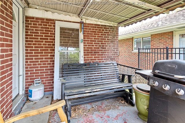 1503 W Virginia Avenue, Dunbar, WV 25064