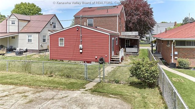 1503 W Virginia Avenue, Dunbar, WV 25064