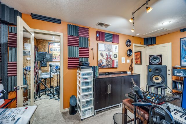 10626 Cox Lane, Dallas, TX 75229