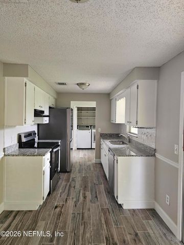 2634 S PINEWOOD Boulevard S, Middleburg, FL 32068