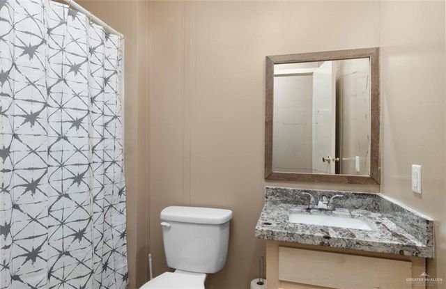 9231 Solana Drive, Monte Alto, TX 78538