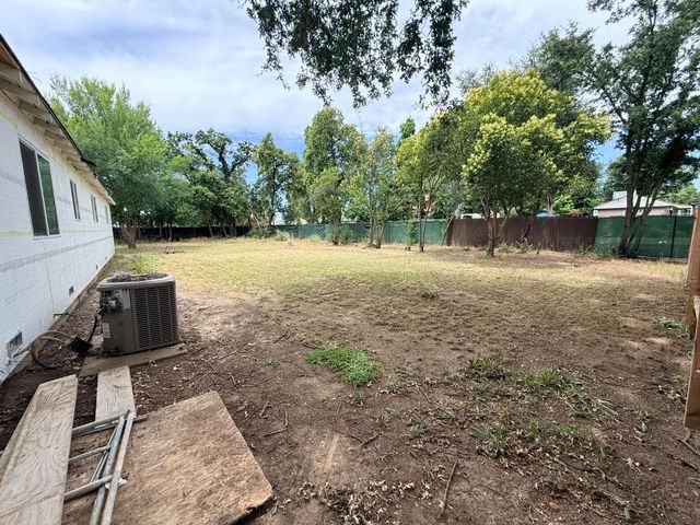 4721 Palomino Ln, North Highlands, CA 95660