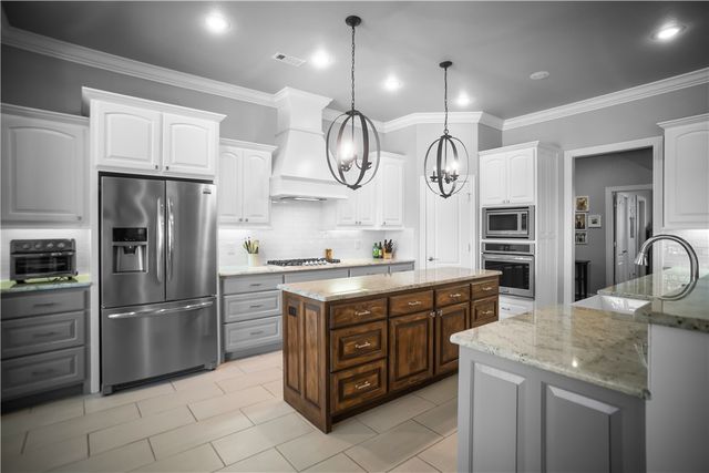 4509 Champagne Drive, Springdale, AR 72764