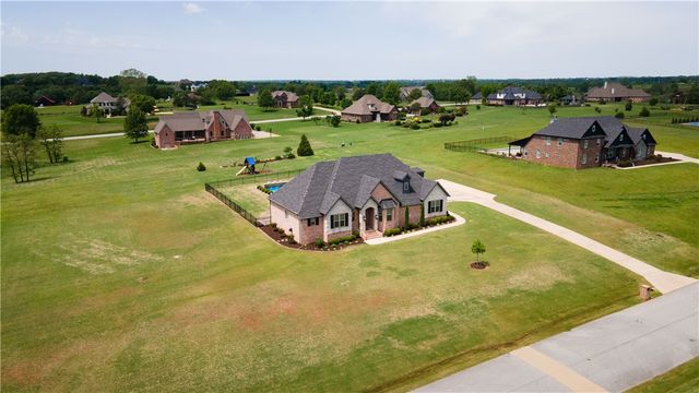 4509 Champagne Drive, Springdale, AR 72764
