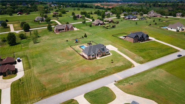 4509 Champagne Drive, Springdale, AR 72764