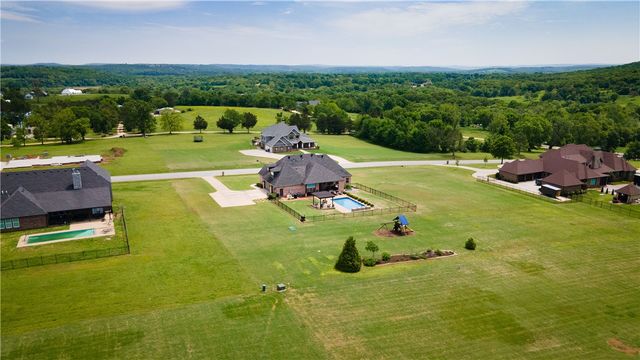 4509 Champagne Drive, Springdale, AR 72764