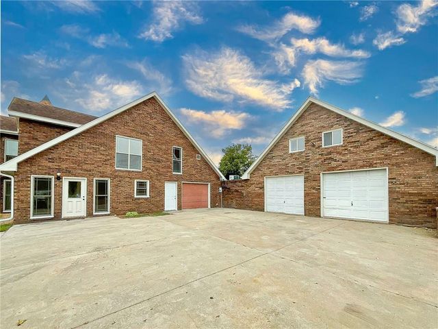 3520 S Park Avenue, Sedalia, MO 65301
