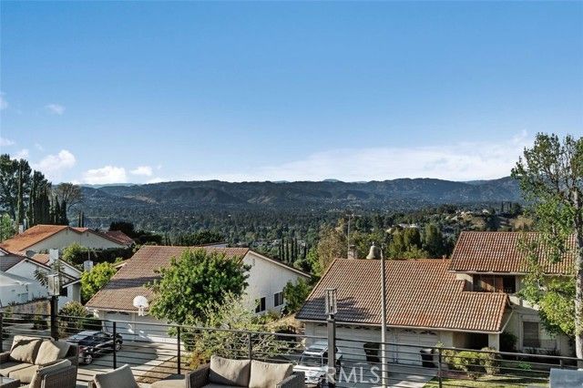 22717 De Kalb Drive, Calabasas, CA 91302