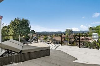 22717 De Kalb Drive, Calabasas, CA 91302