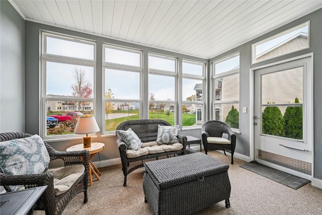 6305 Greenbriar Lane SW B, Cedar Rapids, IA 52404