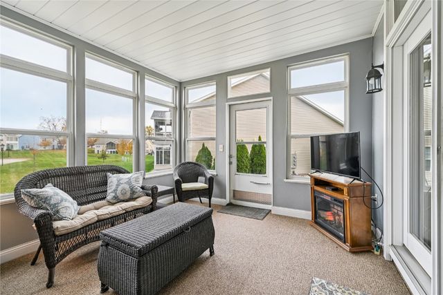 6305 Greenbriar Lane SW B, Cedar Rapids, IA 52404