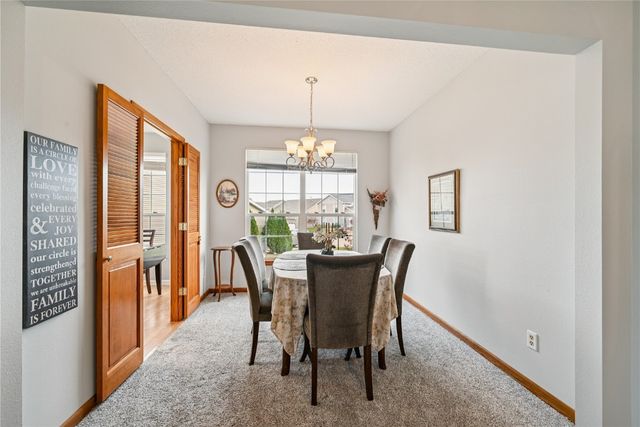 6305 Greenbriar Lane SW B, Cedar Rapids, IA 52404