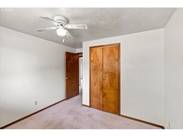 1423 32ND Ave, Albany, OR 97322