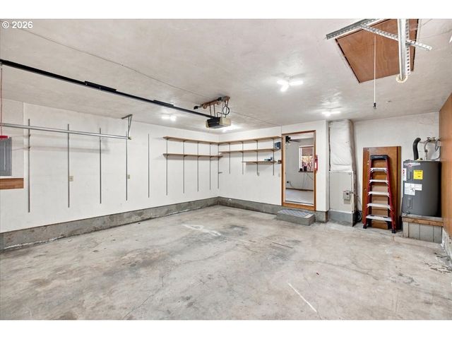 1423 32ND Ave, Albany, OR 97322