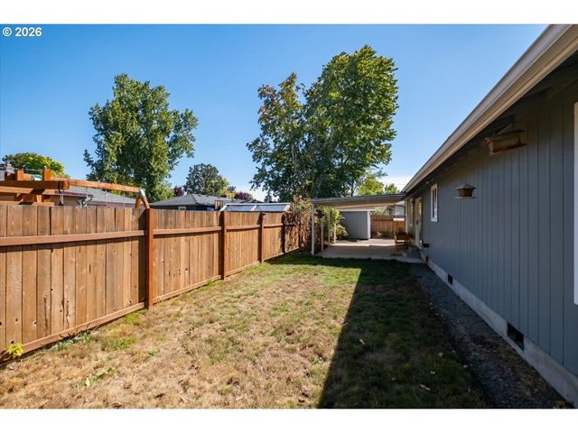 1423 32ND Ave, Albany, OR 97322