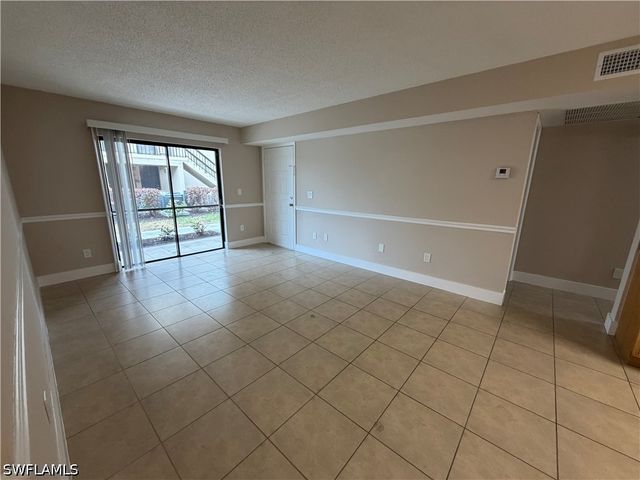 5305 Summerlin RD 502, Fort Myers, FL 33919