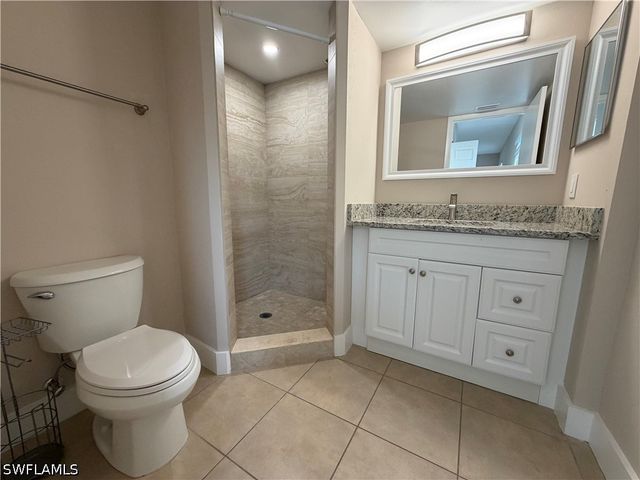 5305 Summerlin RD 502, Fort Myers, FL 33919