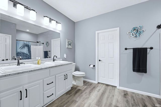 10144 Buckshire Court, New Haven, IN 46774