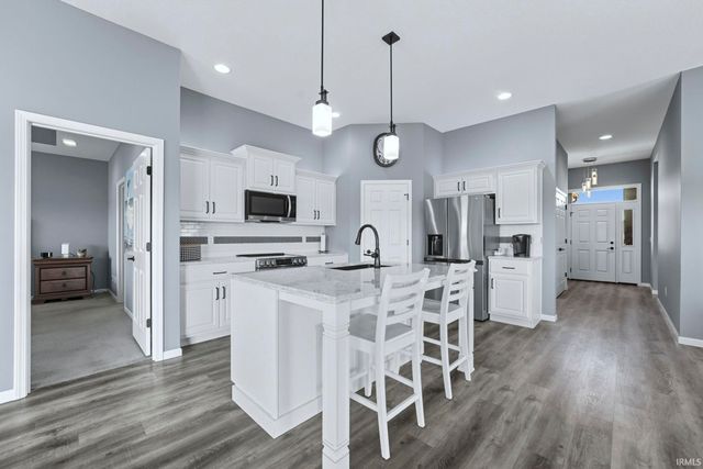 10144 Buckshire Court, New Haven, IN 46774