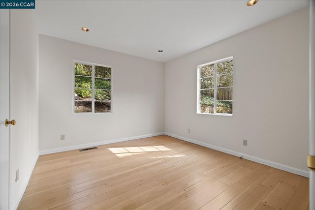 110 Moraga Way, Orinda, CA 94563