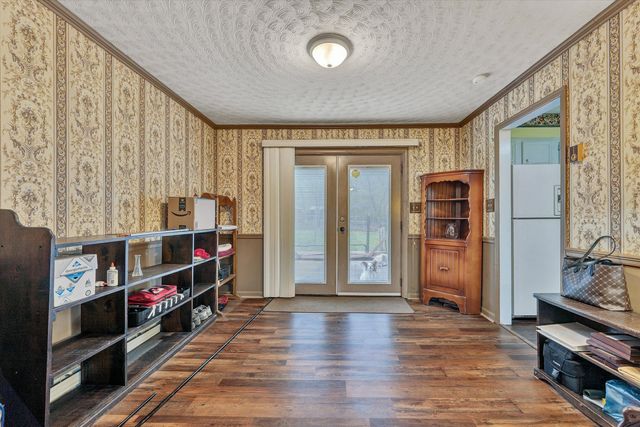 124 Stratford DR, Blue Ridge, VA 24064
