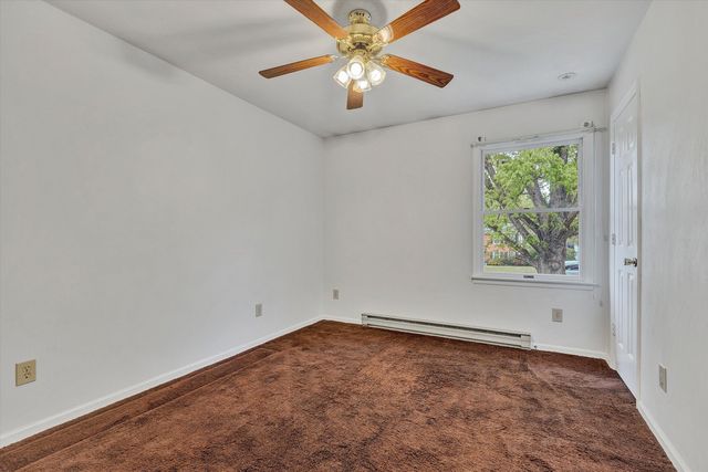 124 Stratford DR, Blue Ridge, VA 24064