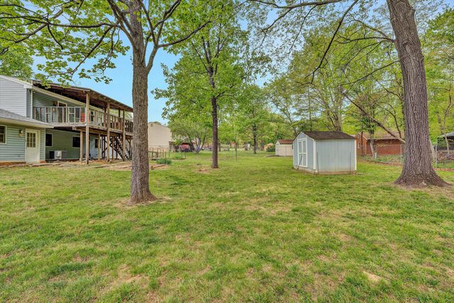 124 Stratford DR, Blue Ridge, VA 24064