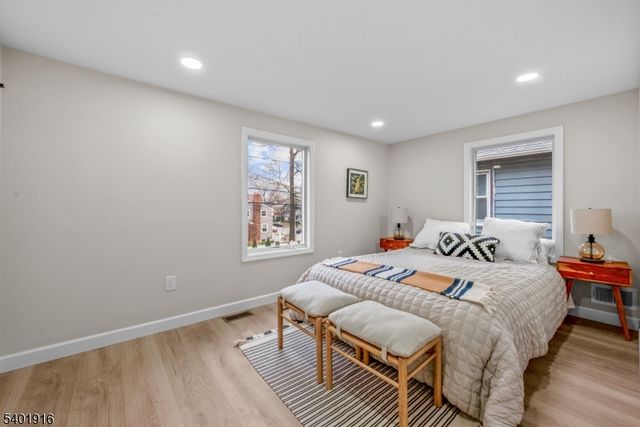 652 W Broad St, Westfield Town, NJ 07090