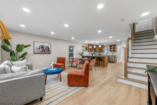 652 W Broad St, Westfield Town, NJ 07090