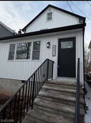 652 W Broad St, Westfield Town, NJ 07090