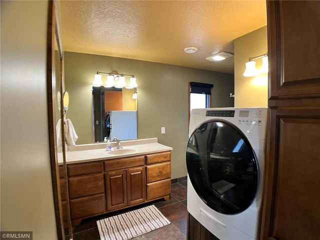203 Douglas Drive, Buffalo, MN 55313