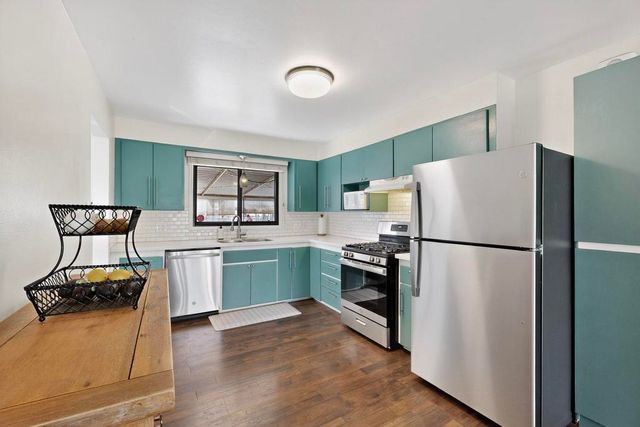 1005 Dakota Street SE, Albuquerque, NM 87108