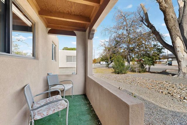 1005 Dakota Street SE, Albuquerque, NM 87108