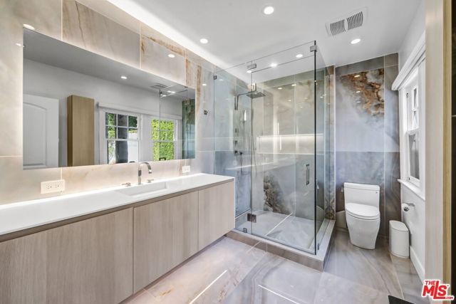 934 N Sweetzer Avenue, West Hollywood, CA 90069