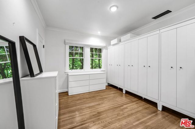934 N Sweetzer Avenue, West Hollywood, CA 90069