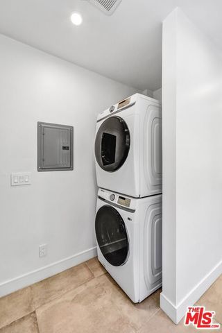 934 N Sweetzer Avenue, West Hollywood, CA 90069