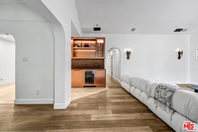 934 N Sweetzer Avenue, West Hollywood, CA 90069