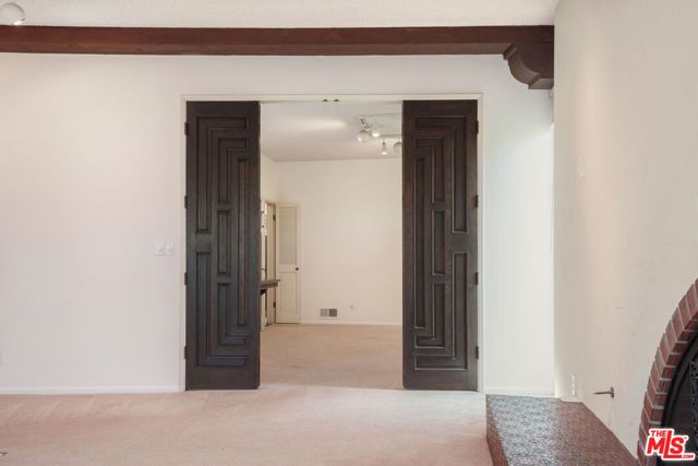 1418 Warner Avenue, Los Angeles, CA 90024