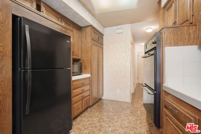 1418 Warner Avenue, Los Angeles, CA 90024