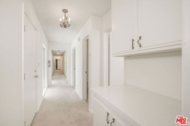 1418 Warner Avenue, Los Angeles, CA 90024